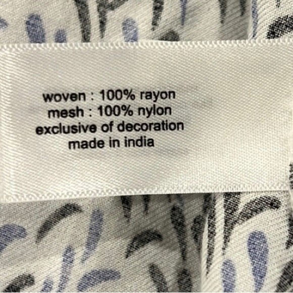 Lane Bryant V neck button down long sleeve blouse size 26/28 - Picture 8 of 9